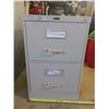 Image 1 : 2 Drawer Metal Filing Cabinet