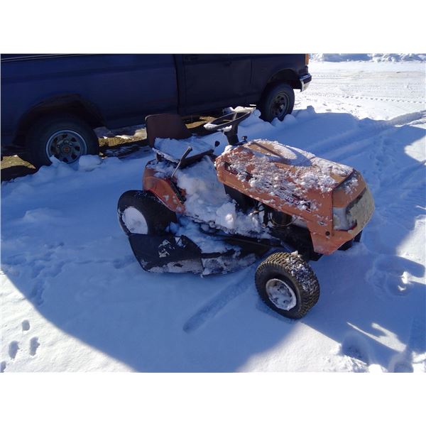 Mastercraft Ride on Mower - 12.5HP 38" - Briggs & Stratton Engine Unknown Condition