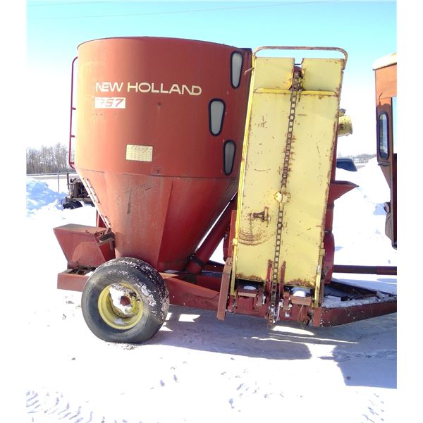 New Holland 357 Feed Grinder  - Auto Bale Feeder