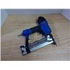 Image 4 : Campbell Hausfeld Air Stapler/Nailer