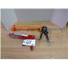Image 1 : 1 Small, 1 Large Caulking Guns