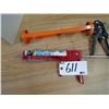 Image 2 : 1 Small, 1 Large Caulking Guns