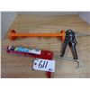 Image 4 : 1 Small, 1 Large Caulking Guns