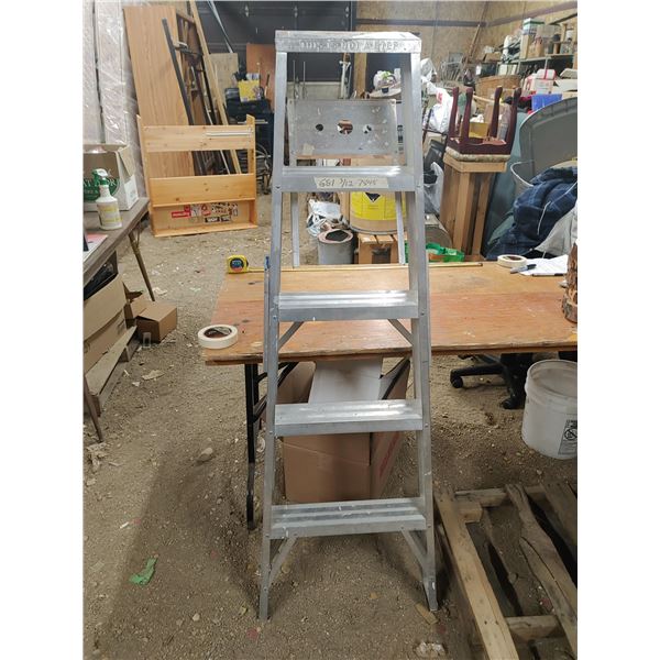 5 Foot Step Ladder