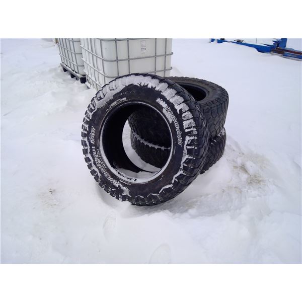 3 Tires - 37x13.50R20LT