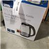 Image 2 : AS NEW INSIGNIA 1.7L GLASS ELECTRIC KETTLE