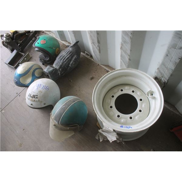 New Rim, 4 Helmets and Owl