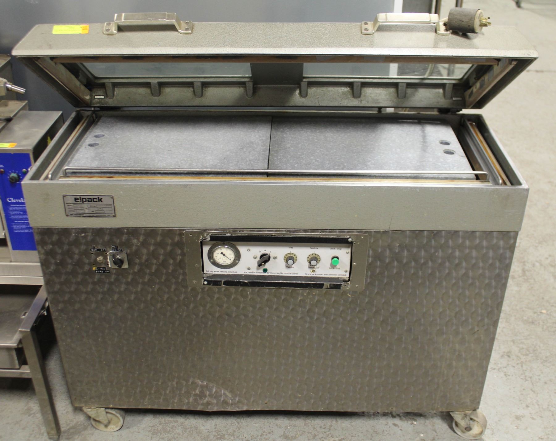 ELPAC VACUUM PACKING MACHINE