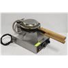Image 1 : ABERDEEN MACHINE-EGG BUBBLE WAFFLE MAKER- 1415W