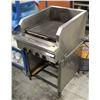 Image 1 : QUEST NATURAL GAS 4 BURNER CHARBROILER W/ STAND