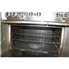 Image 4 : GARLAND NATURAL GAS 6-BURNER RANGE W/ OVEN