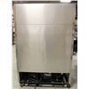 Image 8 : TRUE STAINLESS STEEL 2 DOOR FREEZER ON CASTERS