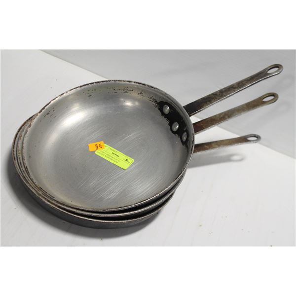 LOT OF 3 THERMALLOY 10  ALUMINUM FRYING PANS