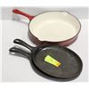 Image 1 : LOT OF 3 CAST IRON FRYING PANS 12" & 2- 9"X7"