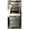 Image 1 : 40LB PITCO NATURAL GAS DEEPFRYER SG14