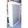 Image 1 : WHITE LOCKING CIGARETTE CABINET *NO KEY