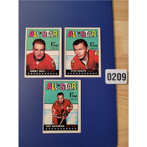 1966-67 Allstar Bobby Hull - Stan Mikita - Ken Wharram