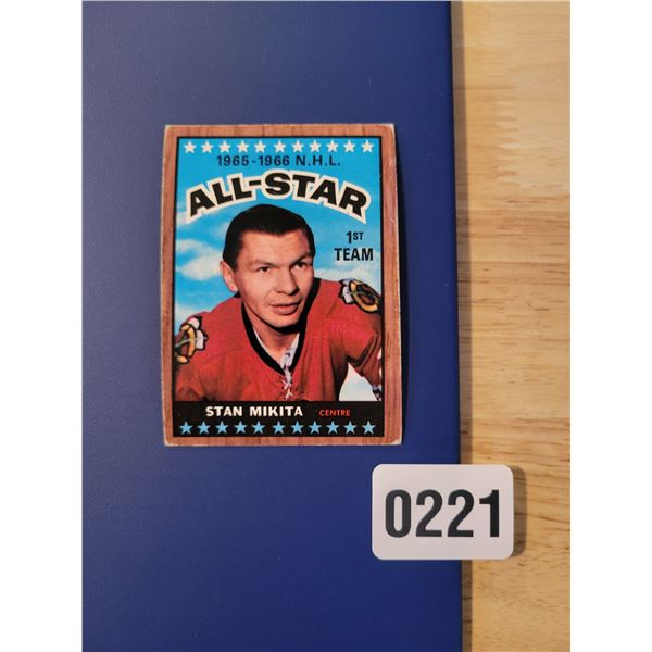 1965-66 Allstar Centre - Stan Mikita 124