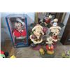 Image 1 : 4-Mickey/Minnie Mouse Figurines - 4 X $