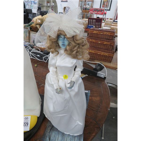 Ghost Zombie Bride Statue