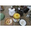 Image 1 : Lot of Owl Candle Holders, Cookie Jar, Pot Holders