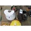 Image 2 : Lot of Owl Candle Holders, Cookie Jar, Pot Holders
