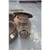 Image 1 : Cast Hedge Hog Garden Décor