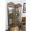 Image 1 : Oak Style Curios (2)