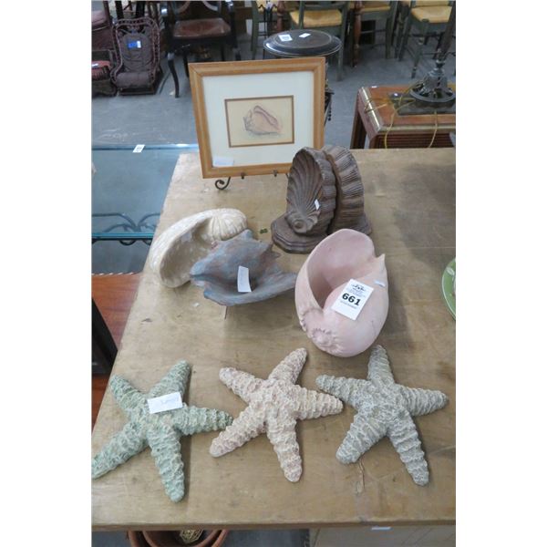 Lot of Seashell Table Décor