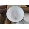 Image 3 : 12 Corelle Lidded Bowls