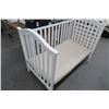 Image 4 : Childs Crib / Day Bed
