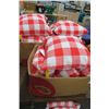Image 1 : 4-Box of Red & White Indoor/Outdoor Pillows - 4 X $