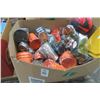 Image 1 : Box of Snack Container Sets & Metal Pails