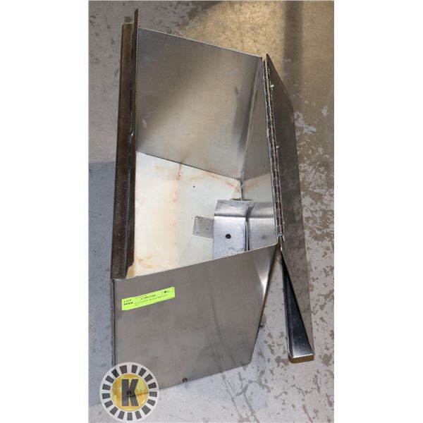 STAINLESS STEEL WALL MOUNT STORAGE