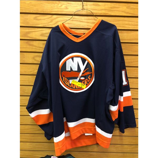 NY Islanders - Bates # 12 - Size 52