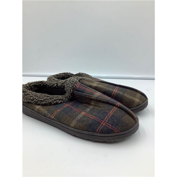 Plaid Men Brown Large Slippers