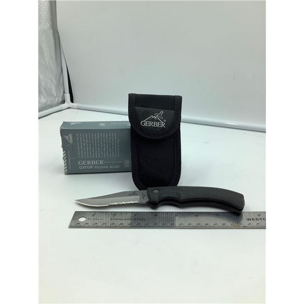 Gerber 8in Knife With Case