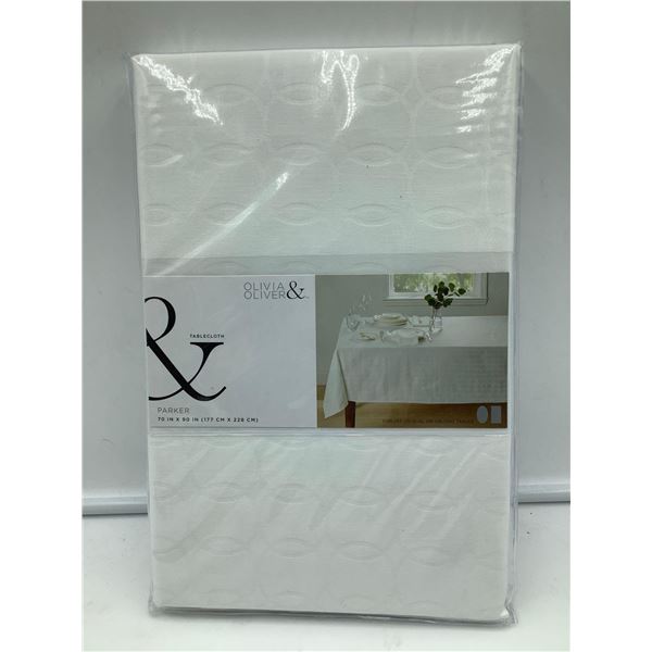 Olivia & Oliver Tablecloth (70in x 90in)