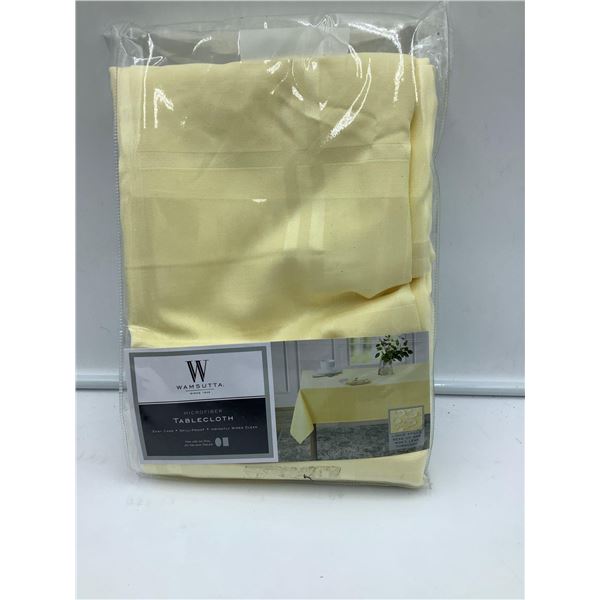 Wamsutta Microfiber Tablecloth (60in x 84in)