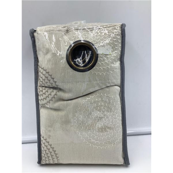 Light Filtering Grommet Panel (84in)