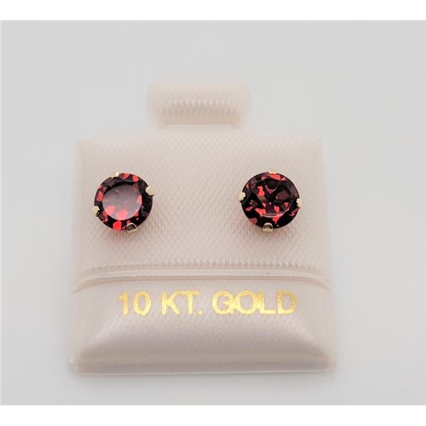 $180 10K  Garnet(2.5ct) Earrings