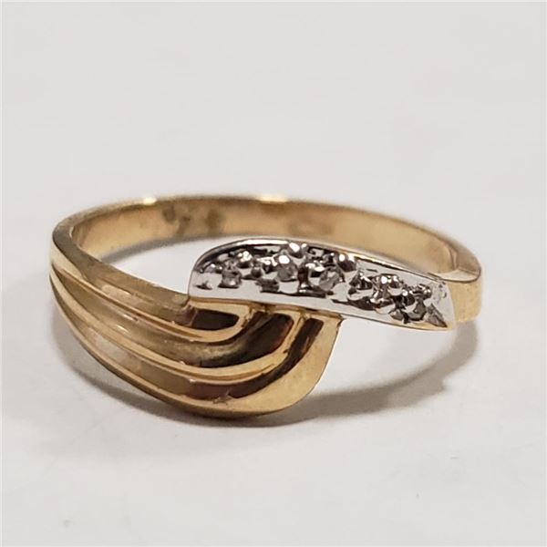 $1200 10K  Diamond(0.02ct) Ring