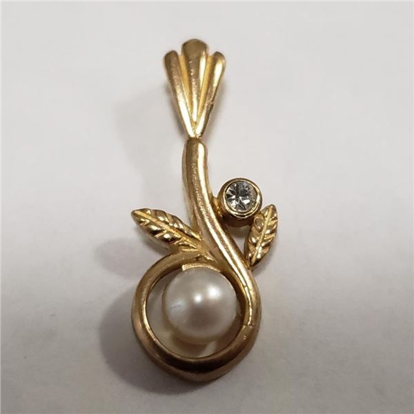 $1200 10K  Diamond(0.01ct) Pendant