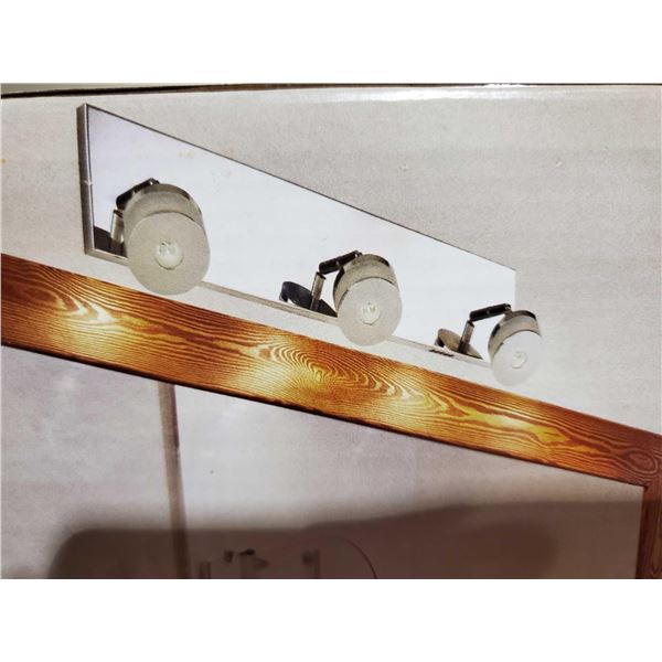 *NEW* Lumirama Discodella 3 Light Vanity Light Bar, Mirrored Finish