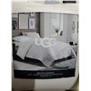 Image 2 : *NEW* UGG Reversable Devon Sherpa,  Queen Size Confortor Set, 1 Conforter & 2 Standard Pillow Shams