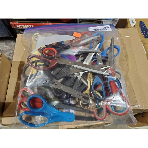 Assorted Lot of Scissors - Large Ziplock full