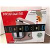 Image 1 : Frigidaire Food Stand Mixer - 4.75 Quart