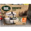 Image 1 : LEM BigBite Grinder - Premium Grind/Half The Time #8 - 0.50HP