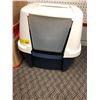 Image 2 : Enclosed Cat Litter Box with Litter Bags and Cat Scratching Tower