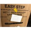 Image 2 : REGALO - Easy Step Safety Gate